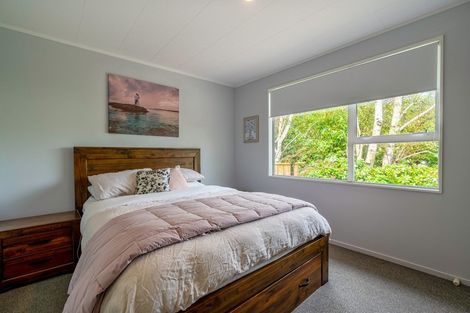 Photo of property in 28 Buckley Grove, Paraparaumu, 5032