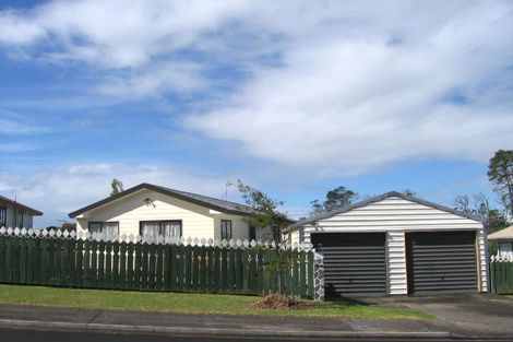 Photo of property in 34b Riserra Drive, Ranui, Auckland, 0612