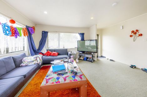 Photo of property in 2/32 Limond Street, Randwick Park, Auckland, 2105