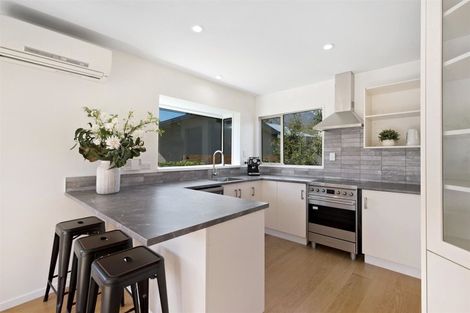 Photo of property in 33 Oregon Drive, Kelvin Heights, Queenstown, 9300