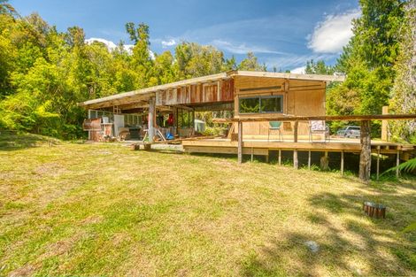 Photo of property in 215 Clifton Road, Kaiata, Greymouth, 7805