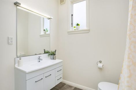 Photo of property in 57 Martin Avenue, Beckenham, Christchurch, 8023