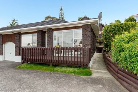 Photo of property in 2/39 John Davis Road, Mount Roskill, Auckland, 1041