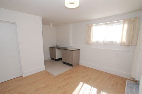 Photo of property in 21 Camrose Place, Glenfield, Auckland, 0629