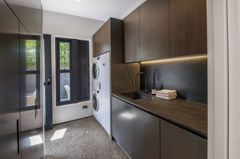 Photo of property in 11 Cheltenham Road, Devonport, Auckland, 0624