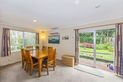Photo of property in 24 Ellice Road, Totara Vale, Auckland, 0629