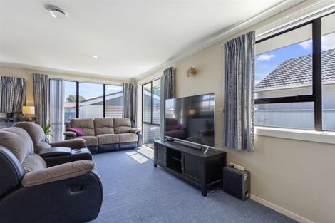 Photo of property in 28 Arran Crescent, Woolston, Christchurch, 8062