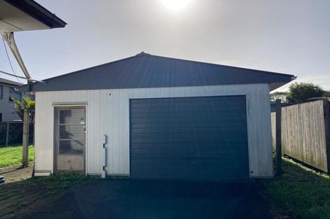 Photo of property in 55 Beaubank Road, Kelston, Auckland, 0602