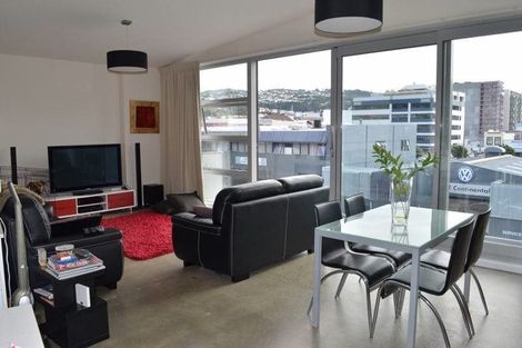 Photo of property in 1/25 Home Street, Mount Victoria, Wellington, 6011