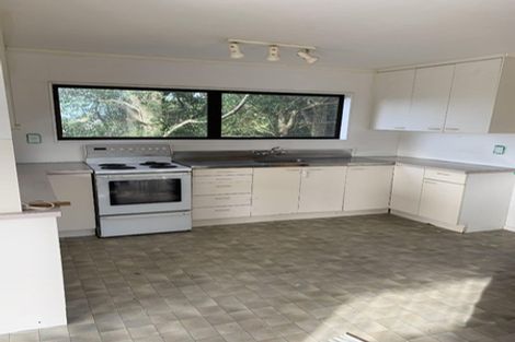 Photo of property in 1/11 Helicon Place, Totara Vale, Auckland, 0629