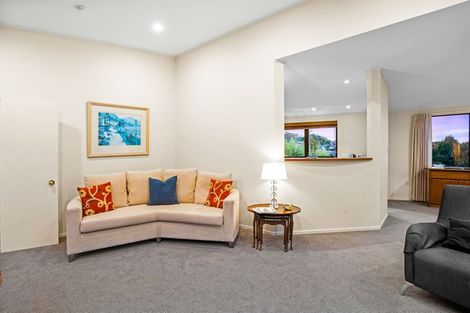 Photo of property in 59a Ravenwood Drive, Forrest Hill, Auckland, 0620