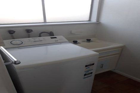 Photo of property in 99 Dunns Avenue, The Pines Beach, 7630