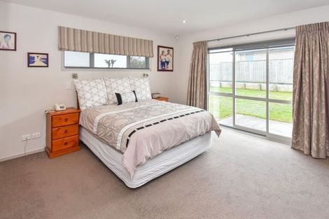 Photo of property in 91 Parkhaven Drive, Rosehill, Papakura, 2113