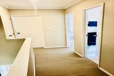 Photo of property in 9 Kalmore Place, Flat Bush, Auckland, 2016