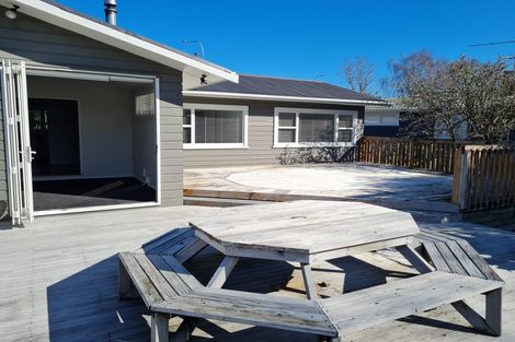 Photo of property in 669 Swanson Road, Swanson, Auckland, 0612