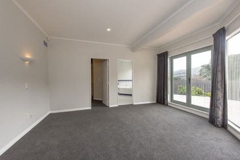 Photo of property in 14 Torwood Road, Khandallah, Wellington, 6035