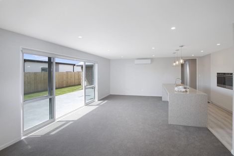 Photo of property in 13 Loch Tanna Way, Broomfield, Christchurch, 8042