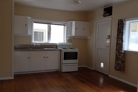 Photo of property in 85 Northland Road, Northland, Wellington, 6012