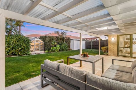 Photo of property in 37 Kahira Crescent, Papamoa Beach, Papamoa, 3118