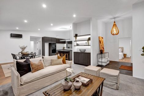 Photo of property in 2 Marsden Place, Hurworth, New Plymouth, 4310