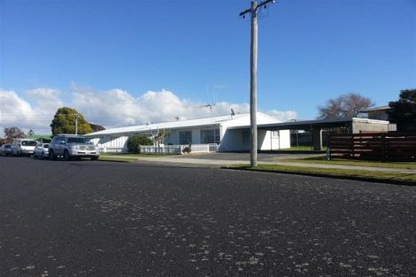 Photo of property in 4/4 Taupo Avenue, Mount Maunganui, 3116