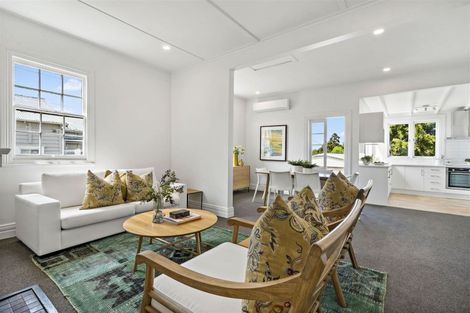 Photo of property in 42 Blockhouse Bay Road, Avondale, Auckland, 1026