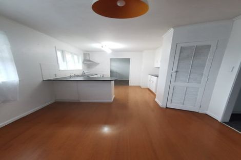 Photo of property in 14 Helena Street, Massey, Auckland, 0614