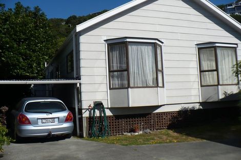 Photo of property in 152 Queens Drive, Lyall Bay, Wellington, 6022