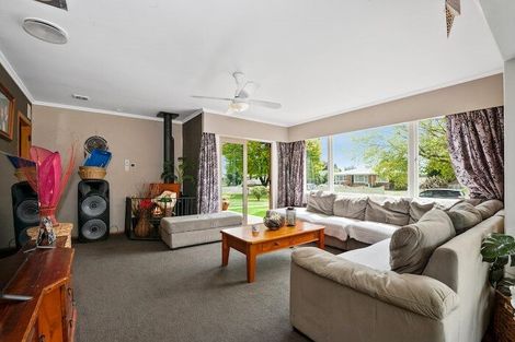 Photo of property in 19 Kenmore Place, Tokoroa, 3420