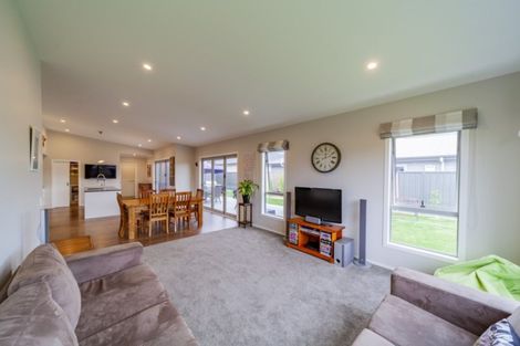 Photo of property in 6 Benmore Place, Poraiti, Napier, 4112
