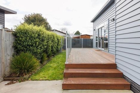 Photo of property in 58 Exeter Crescent, Takaro, Palmerston North, 4412