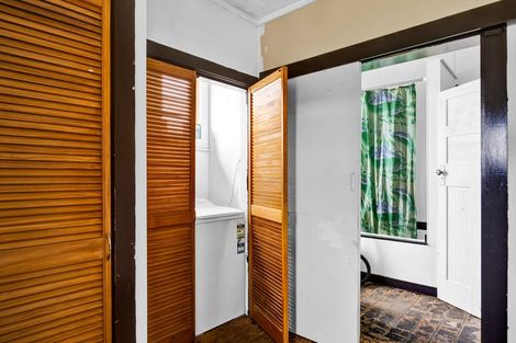 Photo of property in 265 Princes Street, Hawera, 4610