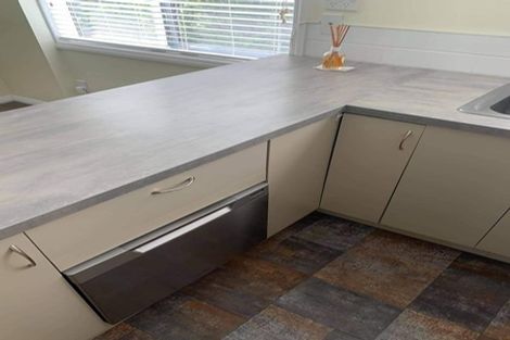 Photo of property in 11/72 Kitchener Road, Milford, Auckland, 0620