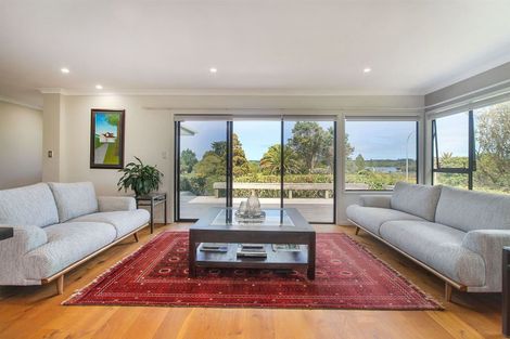 Photo of property in 25 Stella Drive, Clarks Beach, 2122
