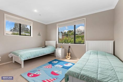 Photo of property in 16 Hillford Place, Welcome Bay, Tauranga, 3175