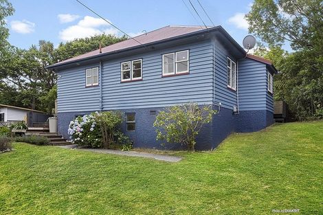 Photo of property in 82 Sunshine Avenue, Karori, Wellington, 6012