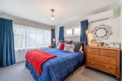 Photo of property in 26 Tuatoru Street, Eastbourne, Lower Hutt, 5013