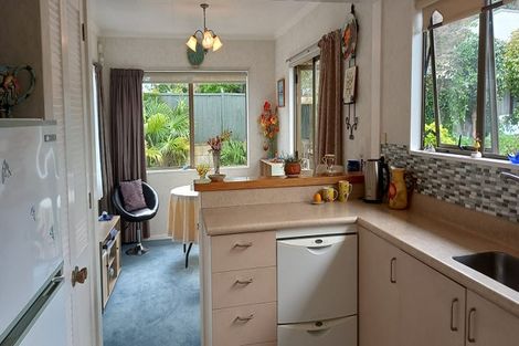 Photo of property in 6 Linda Place, Saint Johns Hill, Whanganui, 4501