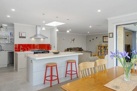 Photo of property in 15 Six Silvers Avenue, Halswell, Christchurch, 8025