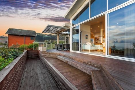 Photo of property in 77 Waitea Road, Muriwai, 0881
