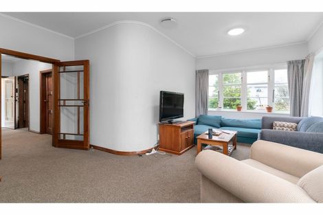 Photo of property in 2 Kawaka Street, Riccarton, Christchurch, 8041