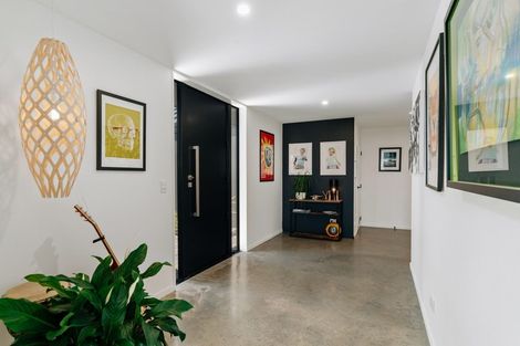 Photo of property in 19 Glenaray Crescent, Wanaka, 9305