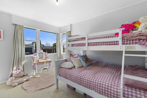 Photo of property in 12 Moeraki Road, Maoribank, Upper Hutt, 5018