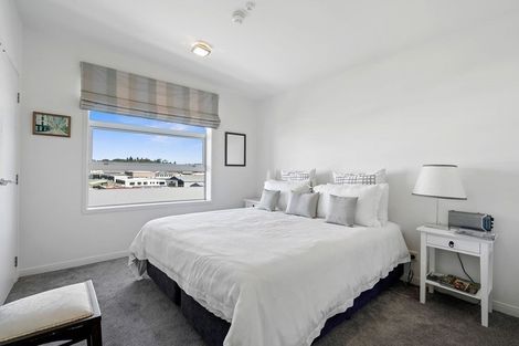 Photo of property in Quarterdeck, 22/4 Buller Street, New Plymouth, 4310