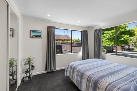 Photo of property in 72 Trafford Street, Harewood, Christchurch, 8051