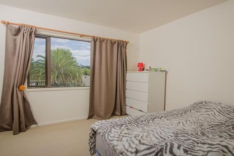 Photo of property in The Grange, 11/92 Bush Road, Albany, Auckland, 0632