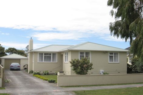 Photo of property in 33 Selwyn Crescent, College Estate, Whanganui, 4500