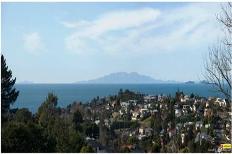 Photo of property in 100 Arran Road, Browns Bay, Auckland, 0630