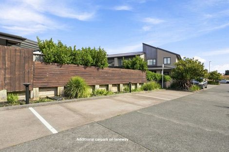 Photo of property in 37 Peihana Road, Hobsonville, Auckland, 0616