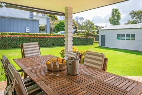 Photo of property in 6 Pa Road, Hahei, Whitianga, 3591